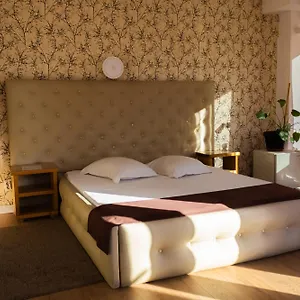 https://funny-time-hotel-bucharest.bucharesthotelsnow.com